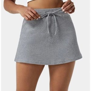 Halara- In My Feels Everyday Chill Skirt - Gray